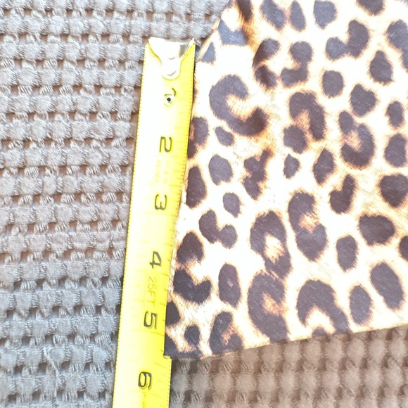 Michael Kors Cheetah Print Shorts 22W - Picture 6 of 8